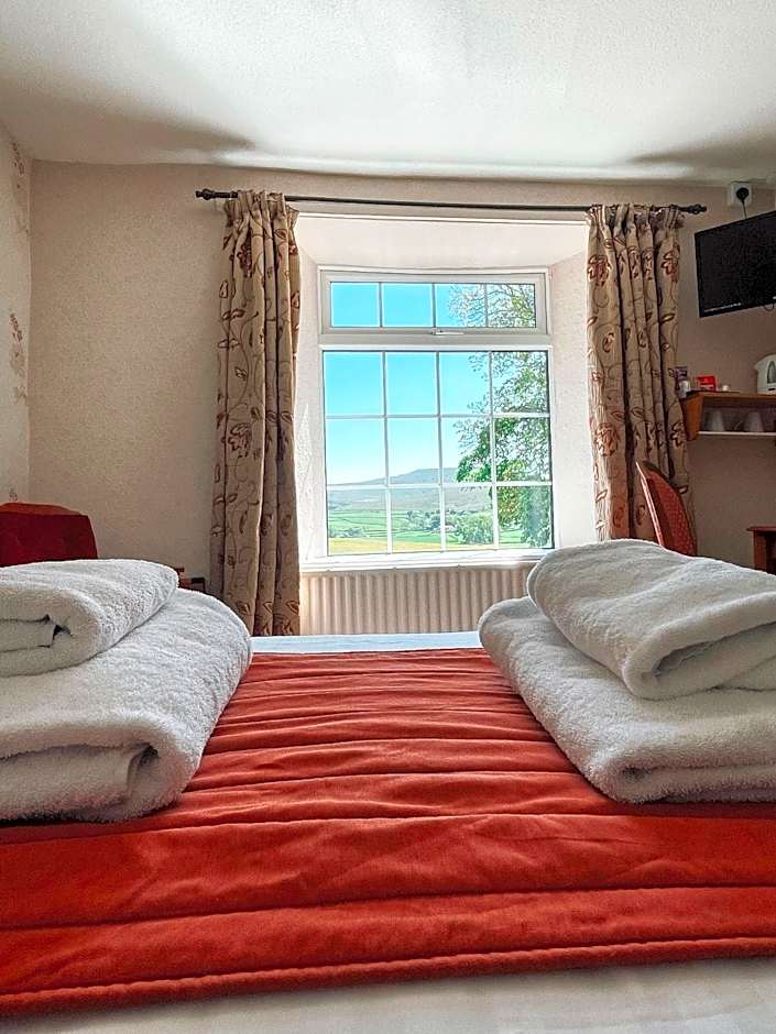 The Fat Lamb Country Inn and Nature Reserve