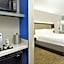 Holiday Inn Express & Suites Columbus North By IHG
