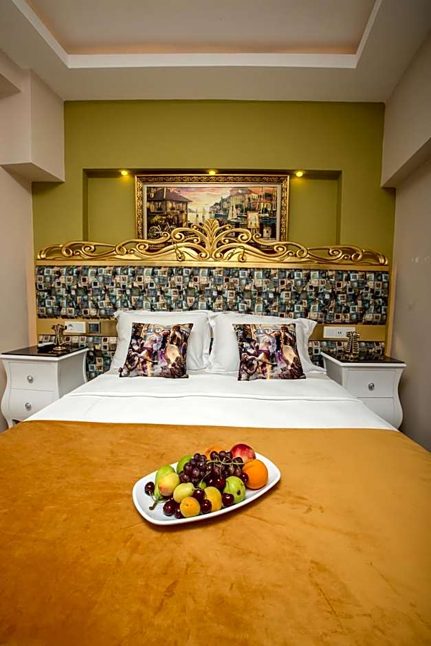 Atlantis Royal Hotel
