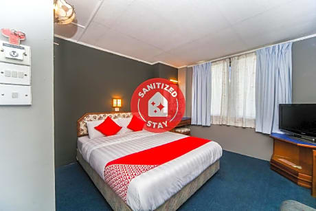 OYO 1026 Hotel Lutana