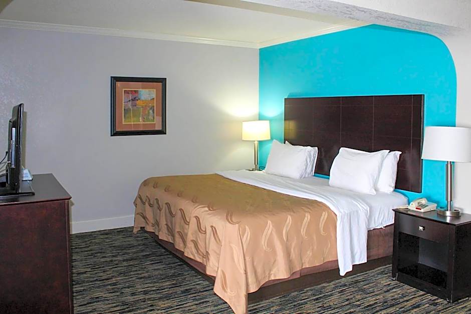 Quality Inn Crossville Near Cumberland Mountain State Park