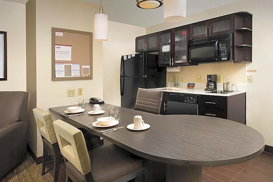 Candlewood Suites Richmond - South By IHG