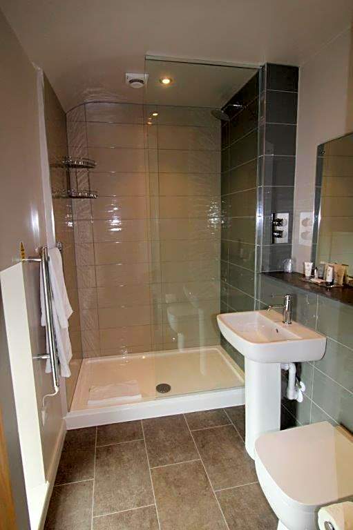 rooms @ the dolau inn