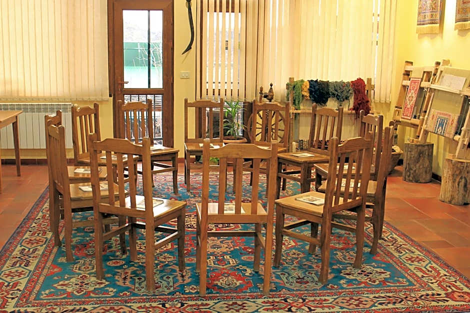 Silk Road Hotel