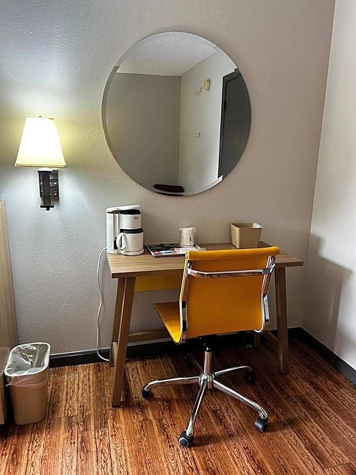 Days Inn by Wyndham Dahlonega University Area