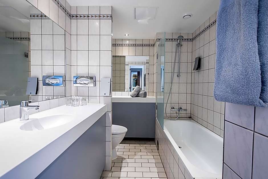 Best Western Plus Airport Hotel