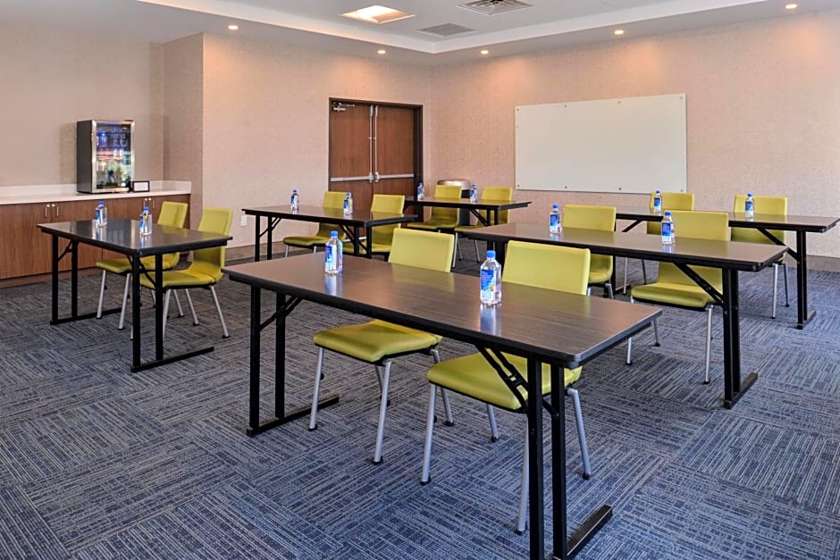 Holiday Inn Express & Suites West Melbourne By IHG