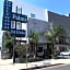 Hollywood Palms Inns & Suites
