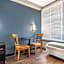 HomeTowne Studios by Red Roof Montgomery - Midtown