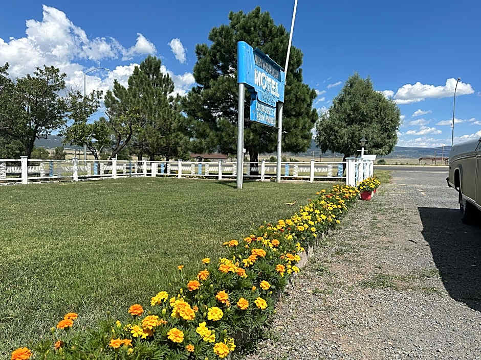 Maverick Motel