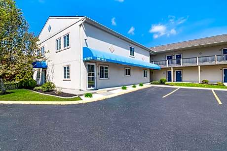 Econo Lodge Bethel - Danbury