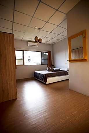 Holiday Phangan - Hostel & Bar