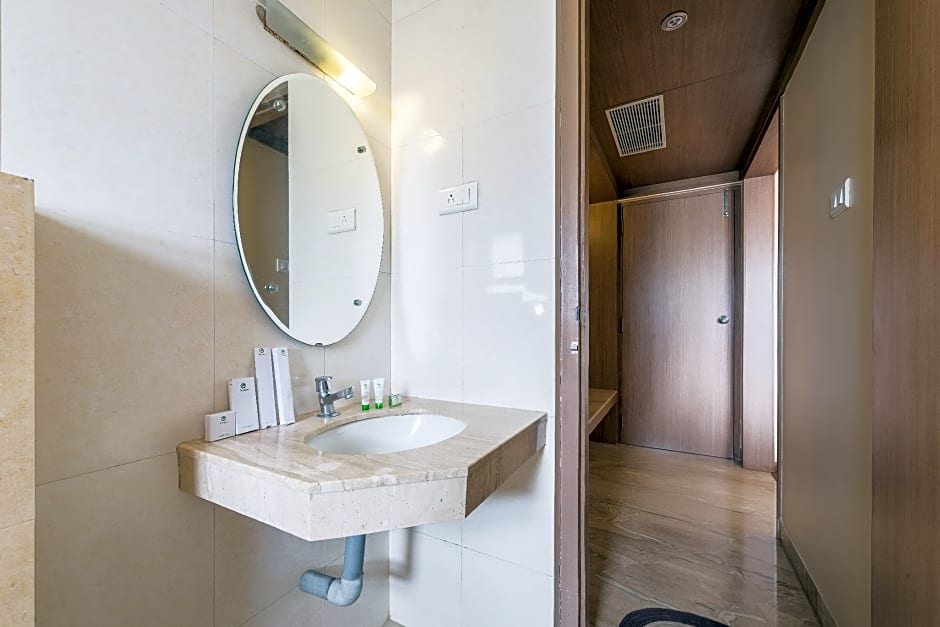 Treebo Trend Ess Grande