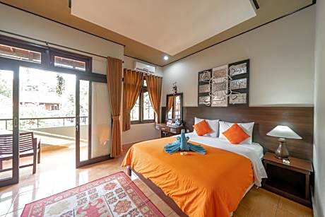 Deluxe Room with Breakfast