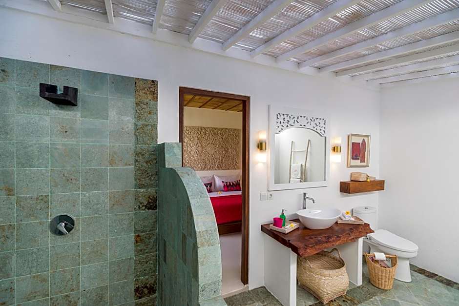 PinkCoco Gili Air - Constant Surprises & for Cool Adults Only