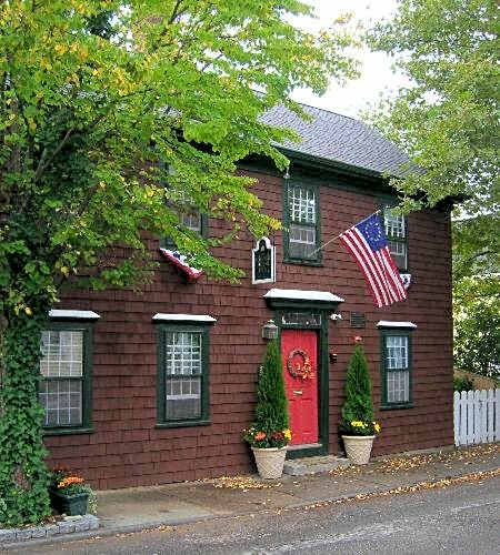 Melville House Newport