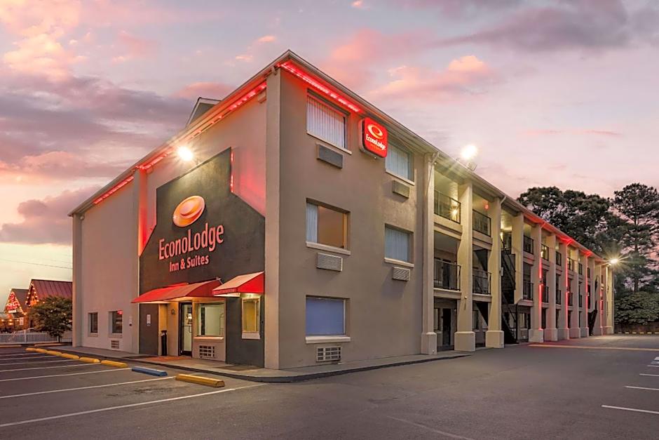 Econo Lodge Inn & Suites I-64 & Us 13