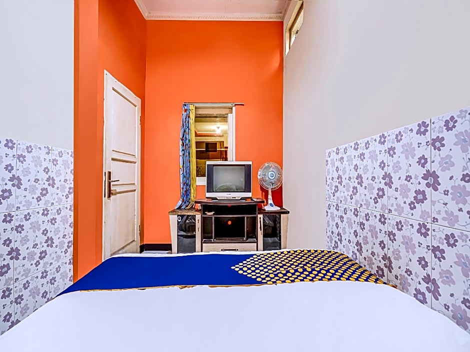 SPOT ON 91186 Losmen Yanti