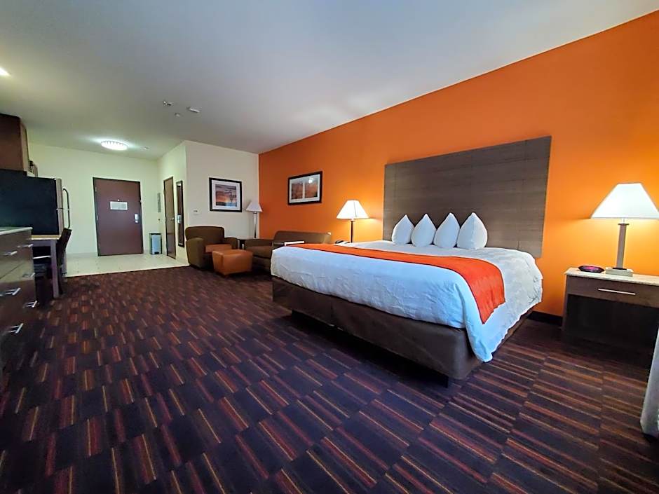 Home Away Kitchen Suites Enid