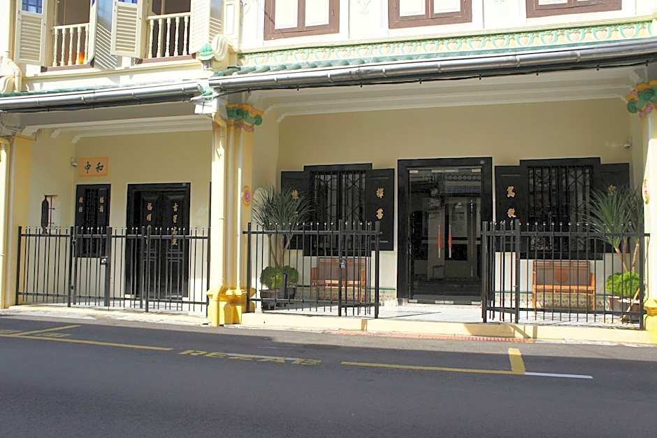 Heeren Palm Suites