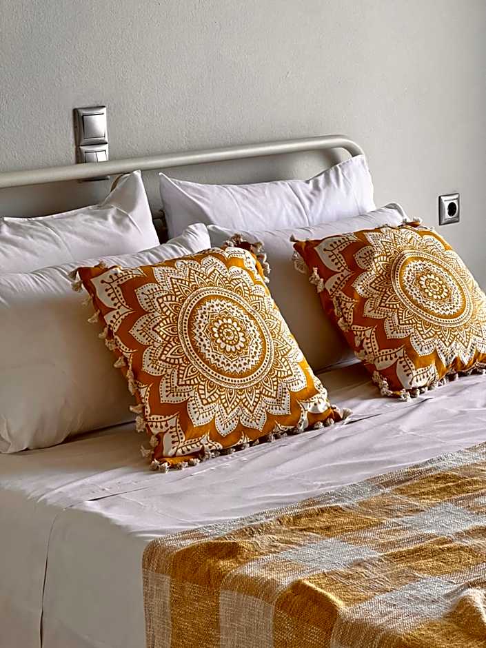 Batelo - Adults Only