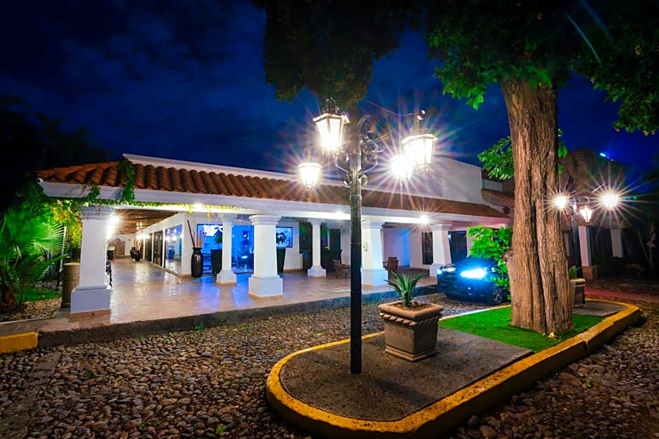 InHouse Select Hacienda Tres Rios