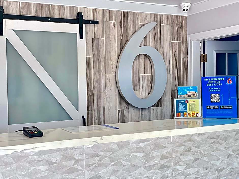 Motel 6 Yuba City, CA