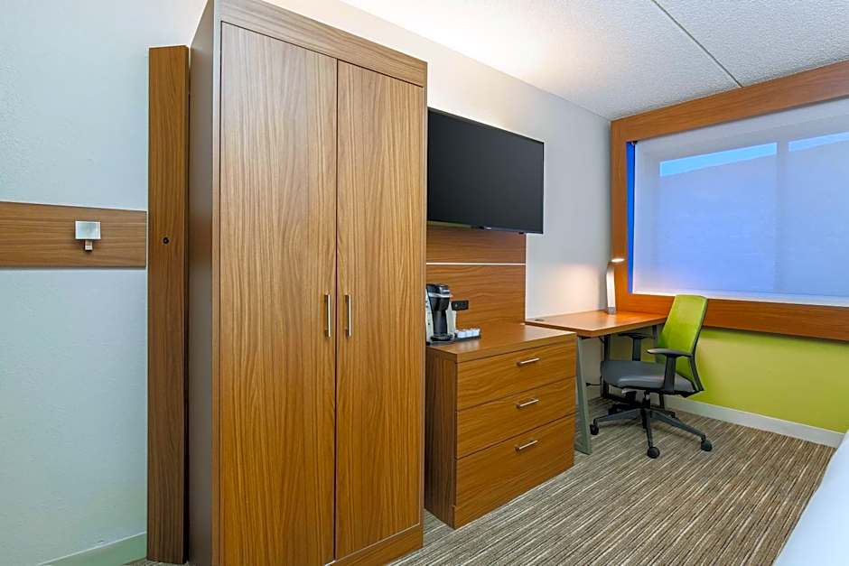 Holiday Inn Express Milwaukee - West Medical Center By IHG