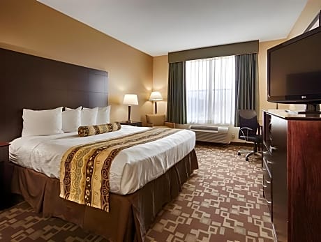 One-Bedroom King Suite - Non-Smoking