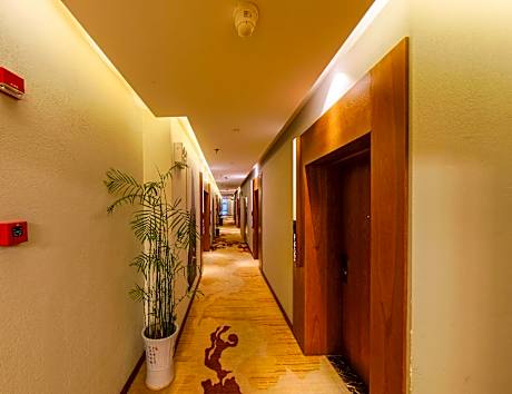 James Joyce Coffetel Wuhu Wanzhi High-Speed Railway Station