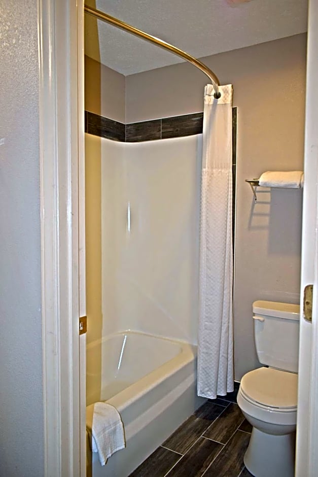 Super 8 by Wyndham Fort Chiswell Wytheville Area