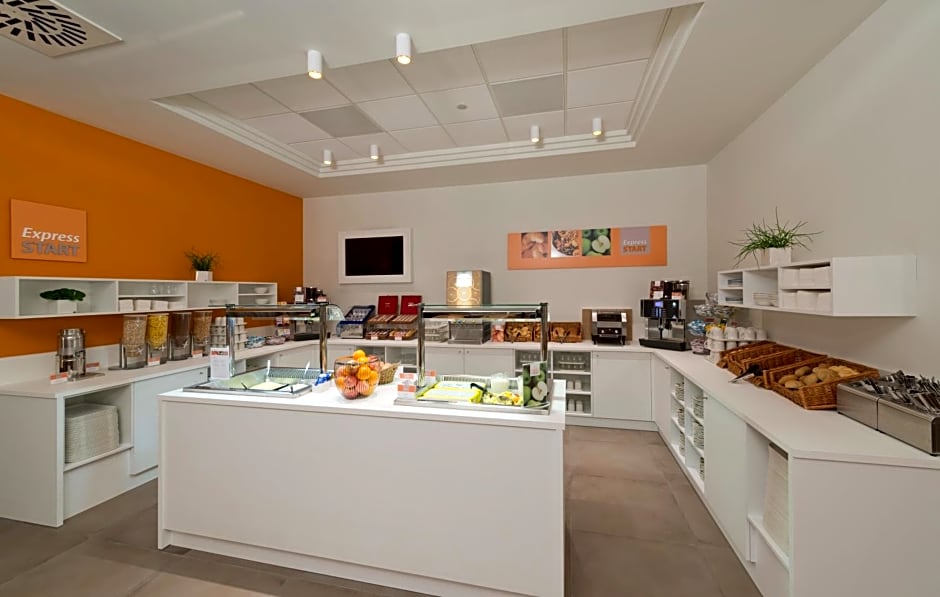 Holiday Inn Express Antwerpen City North By IHG