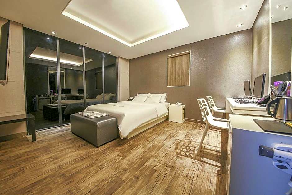 Richi Hotel
