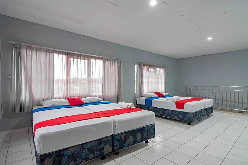 RedDoorz near Farm House 4