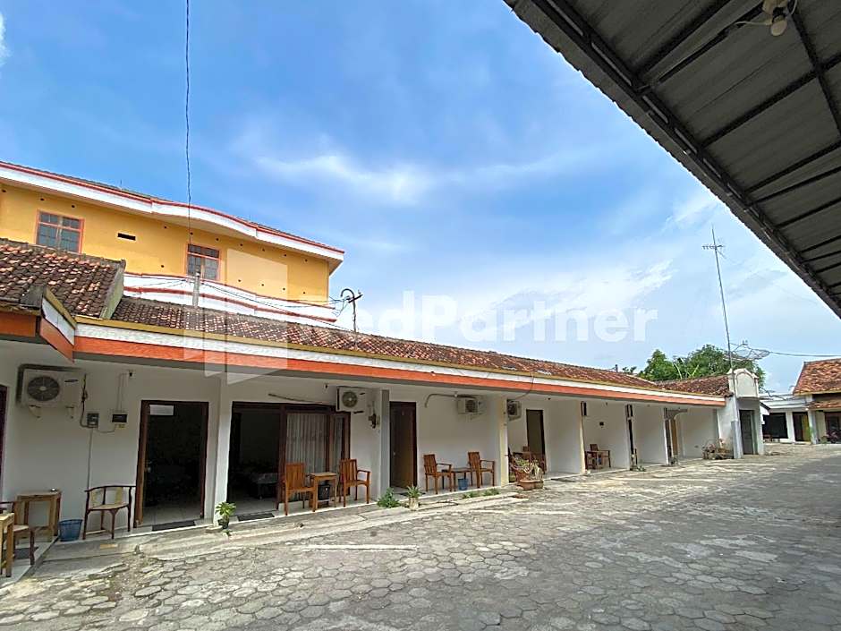 Hotel Kurnia @ Jln Pemuda Blora RedPartner