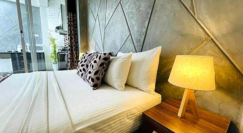 8Plus Motels