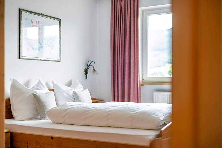 EGGER Apartments & Suites