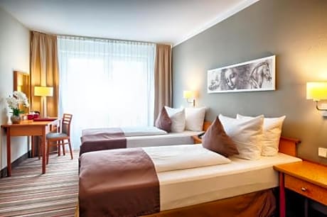 Superior Double or Twin - Park, Sleep and Fly