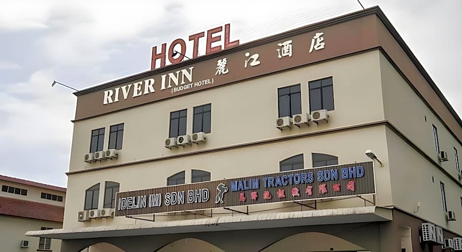 HOTEL RIVER INN