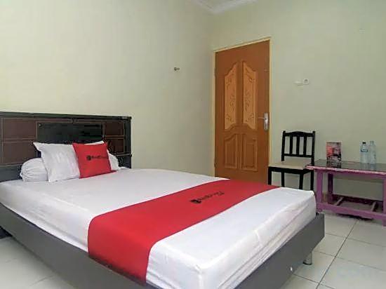 RedDoorz @ Frans Seda Kupang