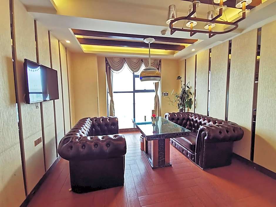 James Joyce Coffetel Golmud Huaxing Plaza Branch