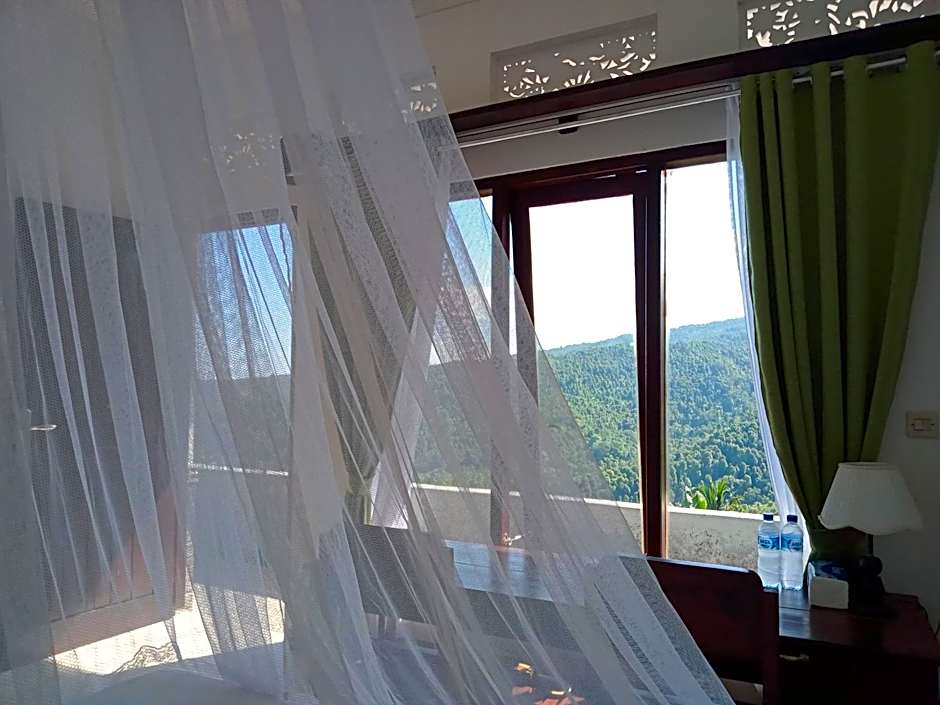 Aris Homestay and Warung Made