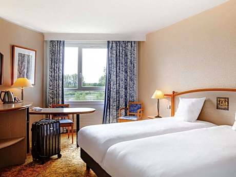 Standard Twin Room with River View