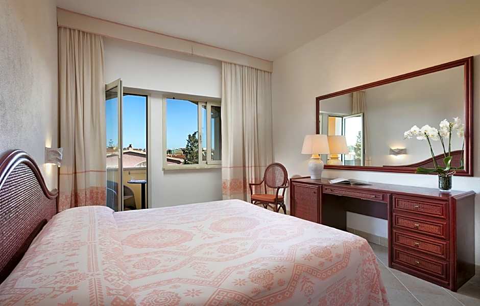 Gabbiano Azzurro Hotel & Suites