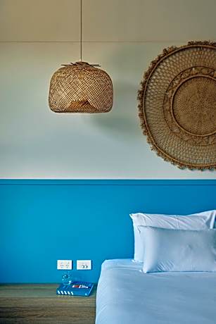 Deluxe King Ocean Room