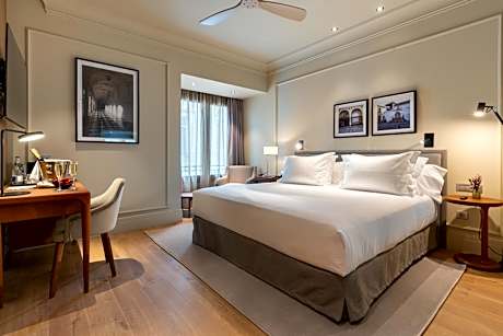 Double or Twin Room with City View