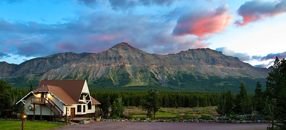 Summit Mountain Lodge and Steakhouse