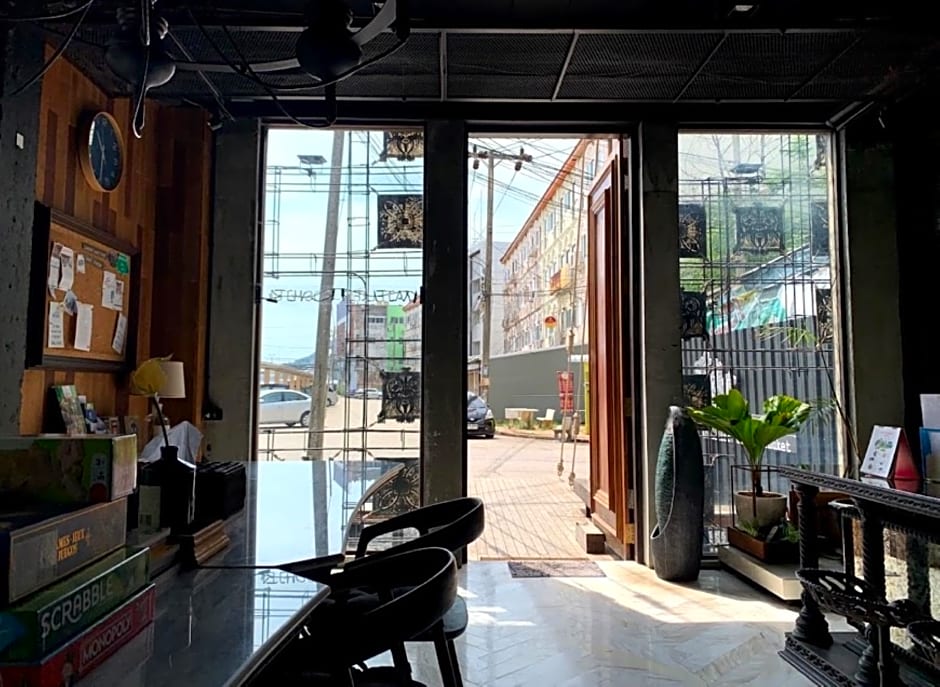 Shade House-Phuket Downtown