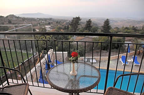 Double or Twin Room with Sea View