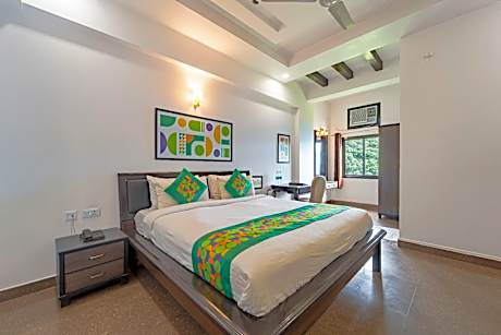 Treebo Shivam Inn Near Singapore Mall